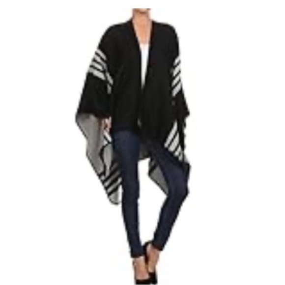 Amazon Accessories - Black and gray poncho